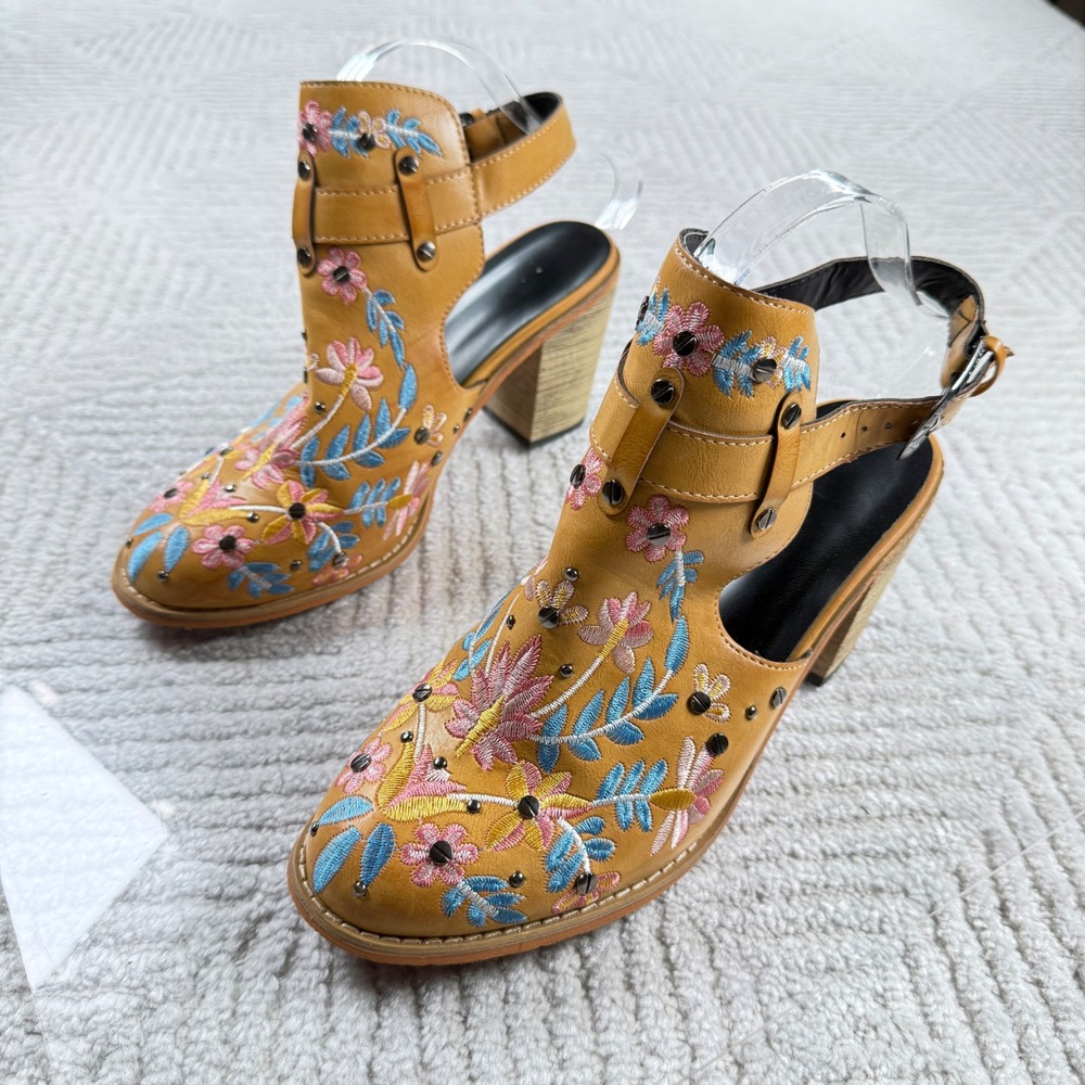Ankle Strap Booties Womens 9 Tan Boho Western Embroidered Floral Boho Bohemian